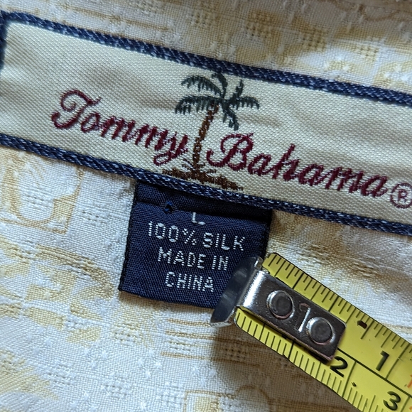 Tommy Bahama 100% Silk Floral Hawaiian Style Button Down Short Sleeve Button Shi - Picture 7 of 7